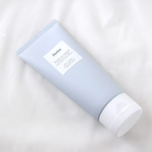Sữa rửa mặt sạch sâu dành cho da dầu Huxley Cleansing Foam
