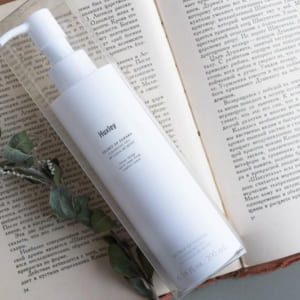 Sữa rửa mặt cho da nhạy cảm Huxley Cleansing Gel