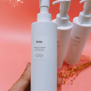 Sữa rửa mặt cho da nhạy cảm Huxley Cleansing Gel