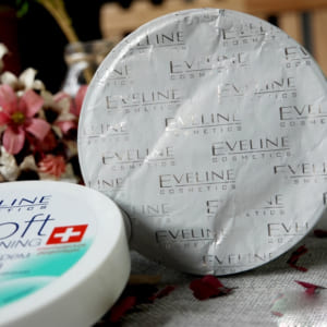 kem-duong-da-matva-toan-than-eveline-extra-soft-my-pham-nga-2