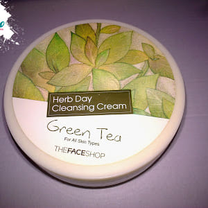 Tẩy-trang-HERB-DAY