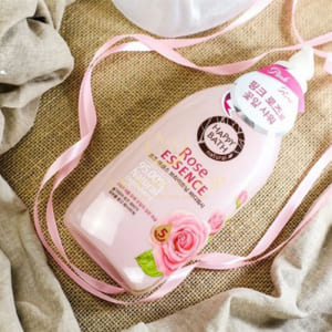 sua-tam-tinh-chat-hoa-hong-happy-bath-rose-essence-body-wash