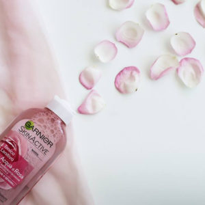 Nước Hoa Hồng Garnier