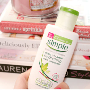 Sữa Dưỡng Ẩm Simple