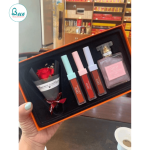 Set Quà Tặng Bạn Gái Nước Hoa Son QXQY